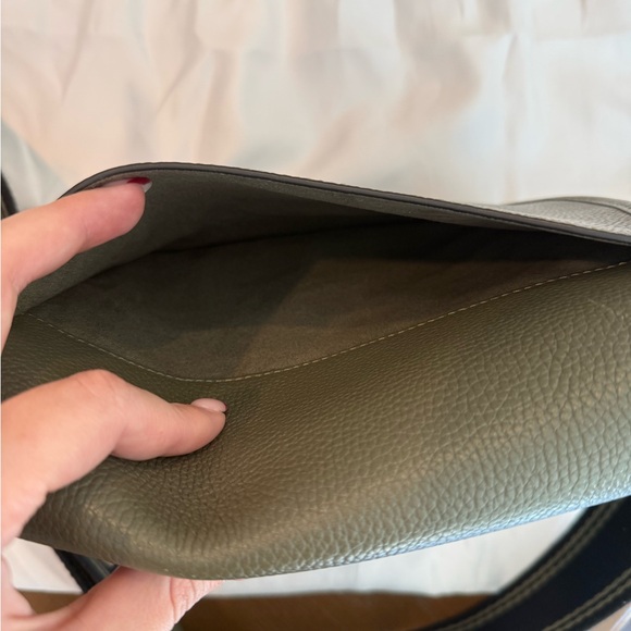 Coach Willow Saddle Bag Green with Gunmetal Hardware and Two Straps - Picture 3 of 6